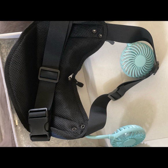 New in box  ~ Dog harness with charging fans. - Picture 3 of 4